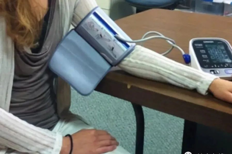 偉(wei) 烽恒電子血壓計圖